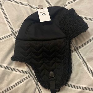 UGG hat (small/medium)